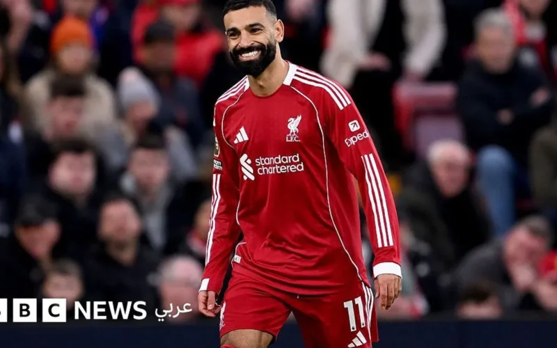 هل كانت تحية محمد صلاح لعائلته وداعًا أخيرًا لليفربول؟